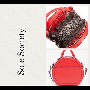 SOLE SOCIETY Glyso Round Faux Leather Crossbody